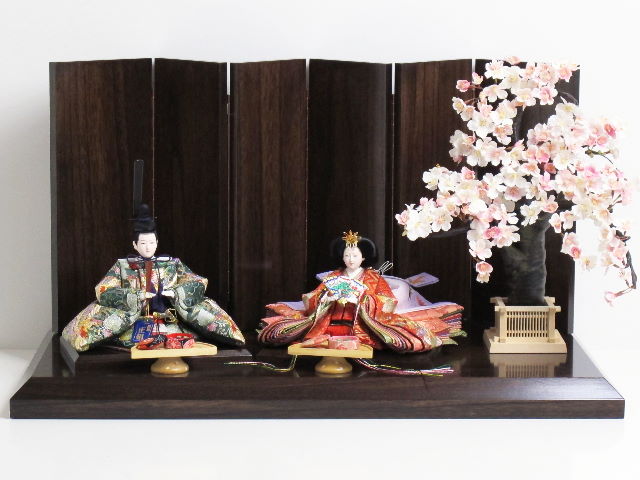 鳳凰刺繍正絹衣装雛茶塗屏風大桜創作飾りにお寿司お餅を追加した場合
