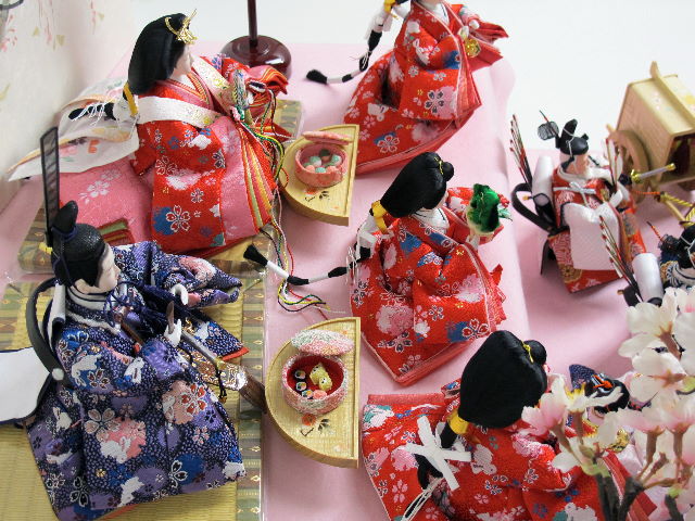 飾りつけが楽しいコンパクト15人飾りの通販～選ばれるお店の雛人形