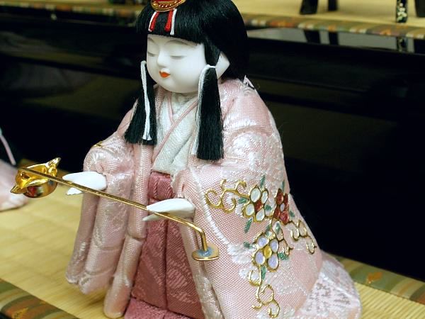 品のよさで魅了する、伝統工芸師自ら選ぶ木目込み雛人形