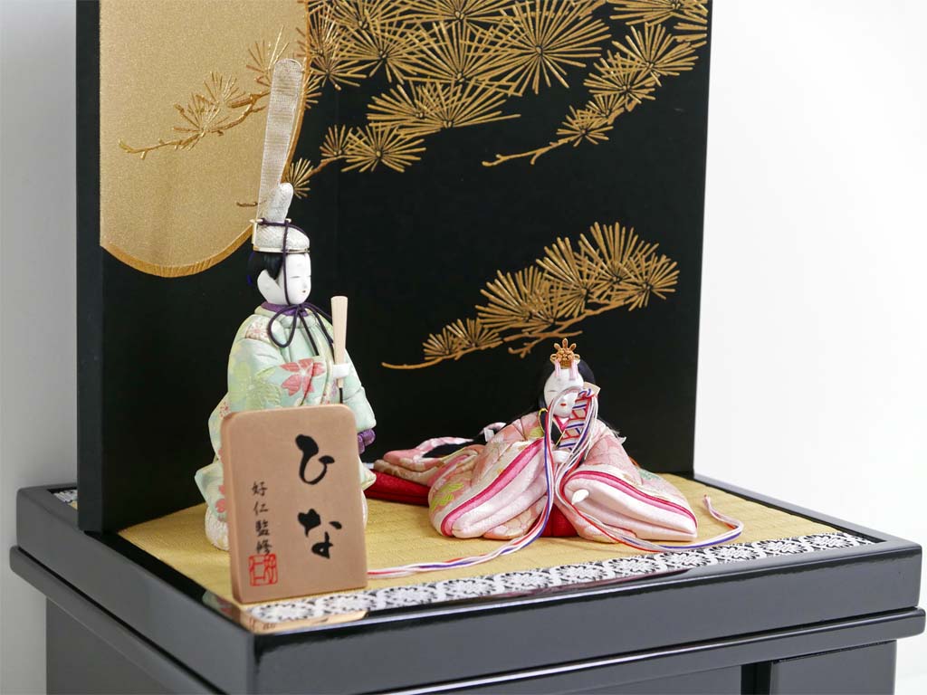 桜柄の雅な創作木目込み人形金彩月に松コンパクト収納飾り
