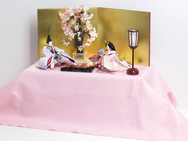 淡い桜色おひなさまのピンク毛氈桐箱収納飾り