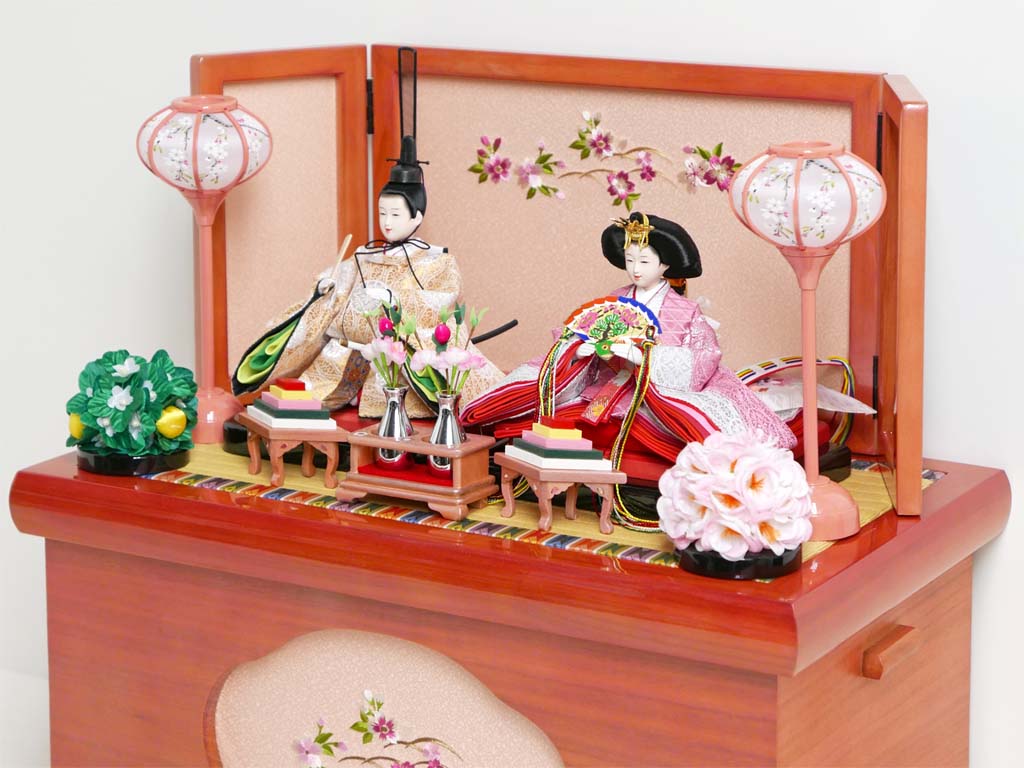 きらびやかな金銀有職文様衣装の雛人形桜花刺繍パールローズピンク収納飾り