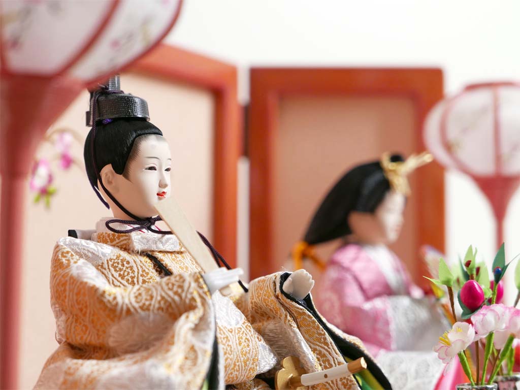 きらびやかな金銀有職文様衣装の雛人形桜花刺繍パールローズピンク収納飾り