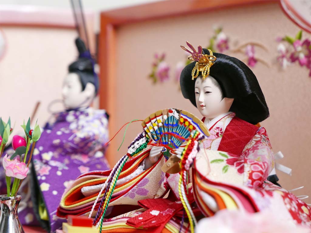 鮮やかな赤い友禅衣装雛人形桜花刺繍パールローズピンク収納飾り