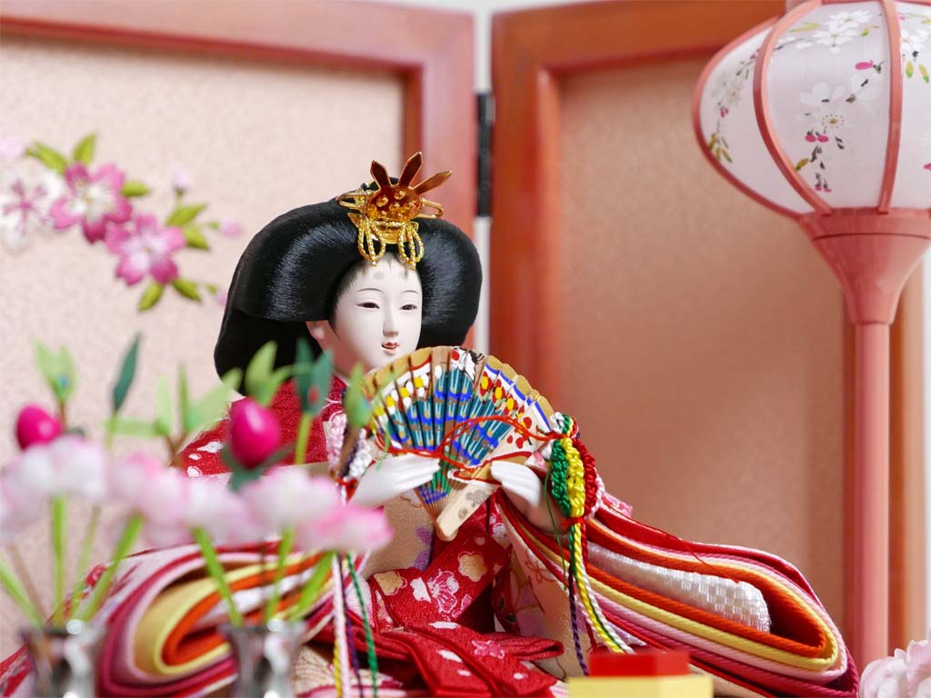 鮮やかな赤い友禅衣装雛人形桜花刺繍パールローズピンク収納飾り