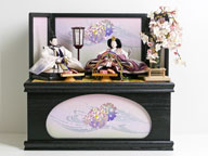 上品な紫のグラデーションの雛人形桜刺繍黒木目収納親王飾り