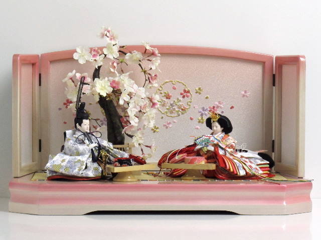 清楚な印象の桜柄衣装のコンパクト雛人形ピンク桜飾り