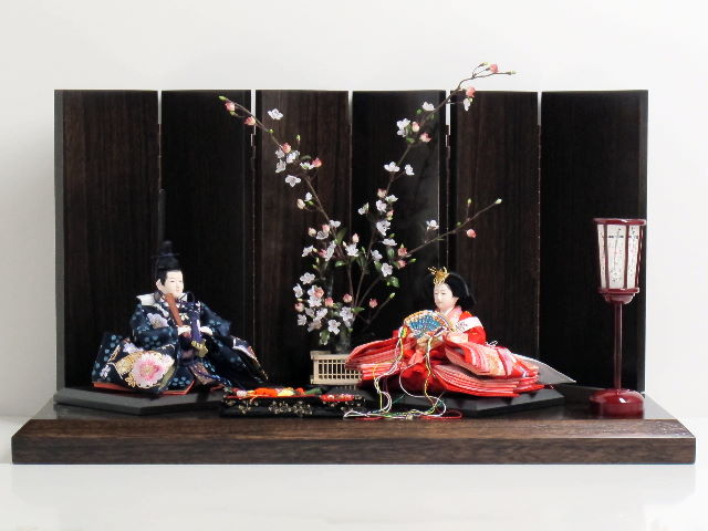 梅地に桜刺繍の雛人形白梅創作飾り