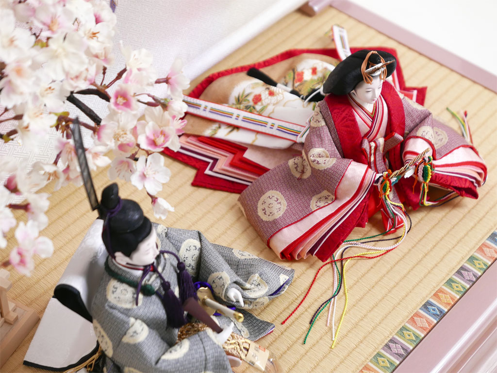 横山一彦作 龍村美術織物糸屋輪宝手衣装雛人形大桜几帳親王飾り
